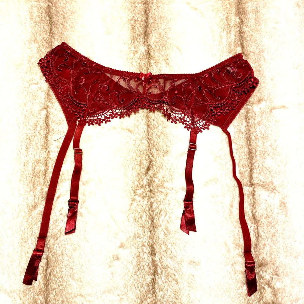 NBB lounge embossed straps Lingerie embellished EUR 42